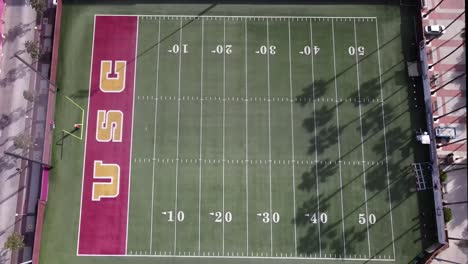 Empty-football-field-in-University-of-Southern-California,-Los-Angeles