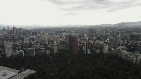 Parque-Chapultepec-En-La-Ciudad-De-México,-Video-Aéreo-De-Drones-4k-Imágenes-De-América-Latina