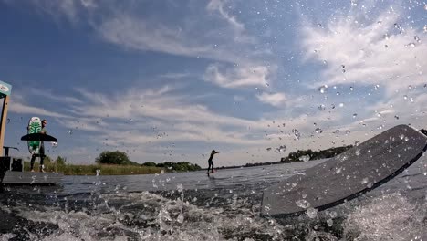 Pump-Foil-Surfer-Muelle-Arranque-Y-Caída-En-Agua-Fpv-Con-Gopro