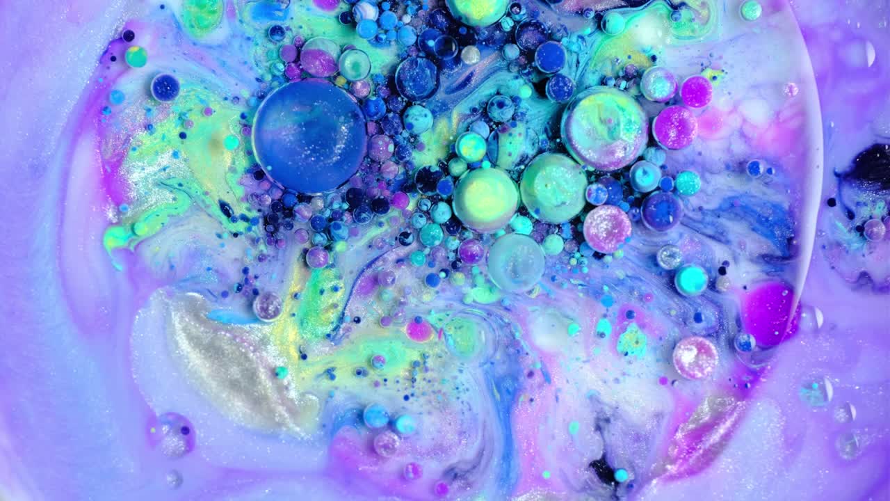 다채로운 페인트와 거품 추상적인 배경 4k 비디오