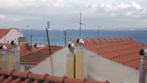 horizonte horizonte en el barrio de alfama, lisboa, portugal