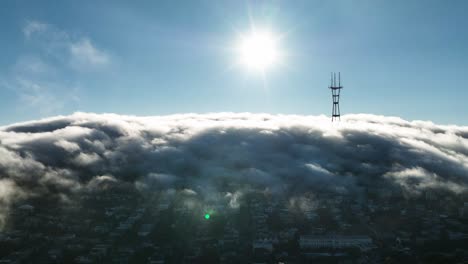 Capa-Baja-De-Niebla-Picos-Gemelos-De-San-Francisco