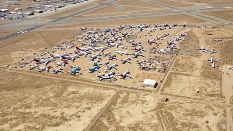 4k-Antenne-Von-Mojave-Air---Space-Port-Airport-Cemetery-In-Kalifornien,-USA