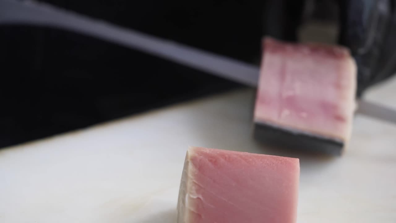 토나 사시미 준비