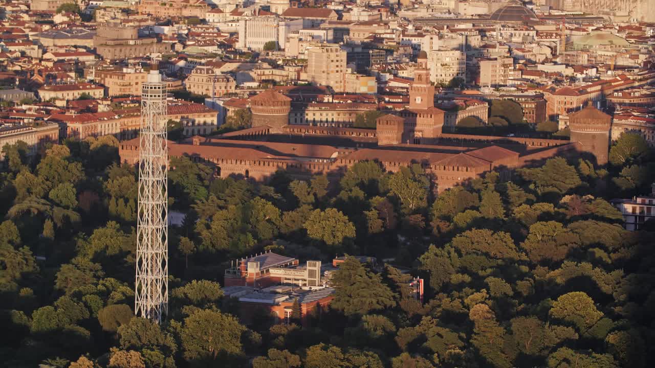 밀라노의 주요 이탈리아 성
