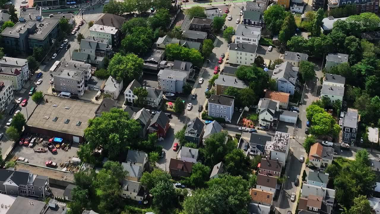 Vista dall'alto di quartieri suburbani negli Stati Uniti durante il giorno