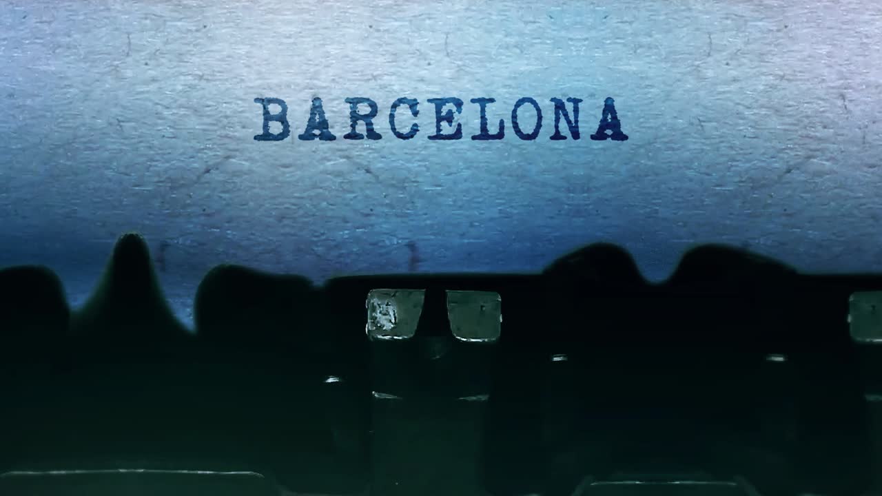 바르셀로나는 오래된 타자기 종이에 타이핑