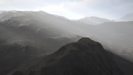 Paisaje-Vista-Panorámica-Desierto-Con-Montañas-Rocosas