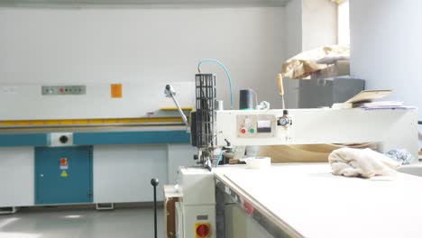 máquina de carpintería en un taller