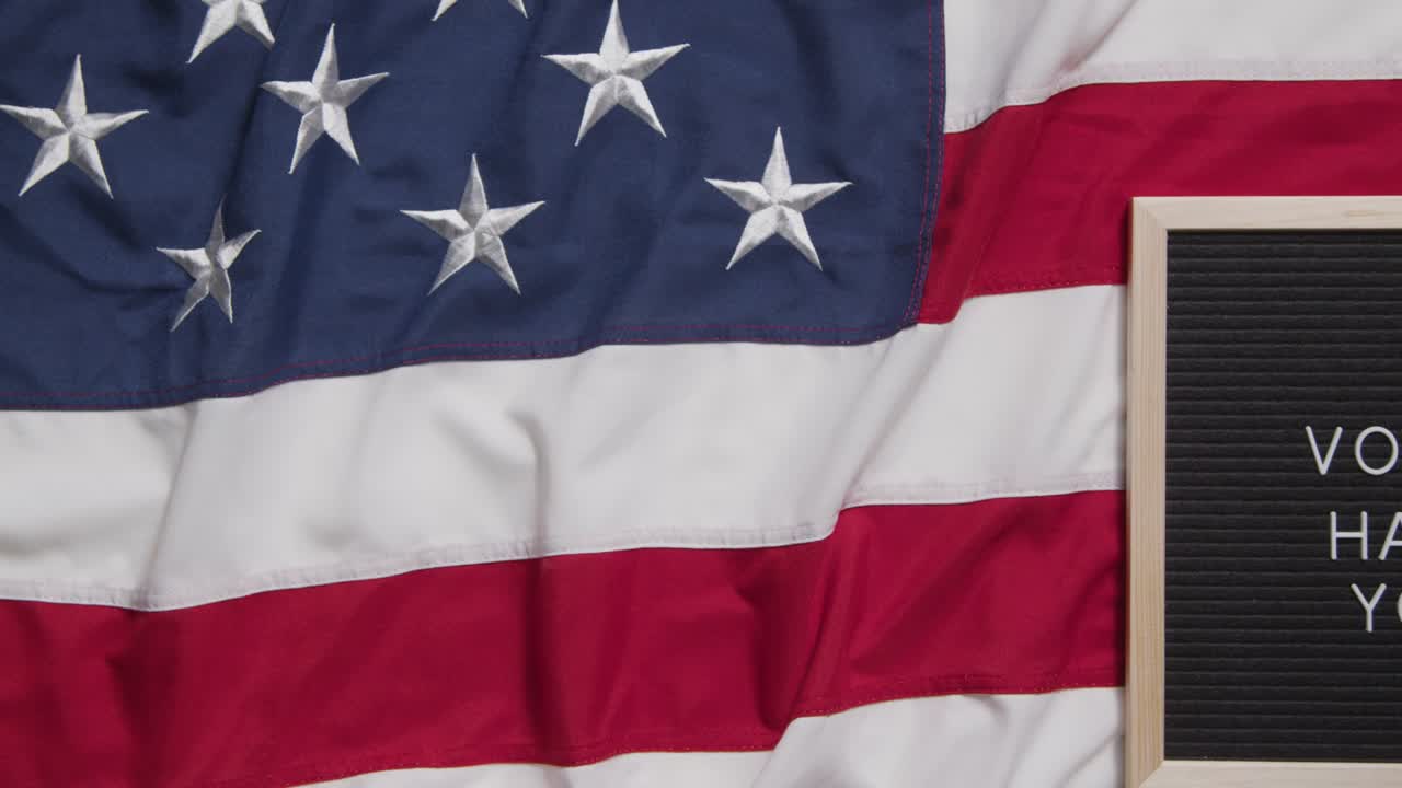 표지판 읽기 내가 투표했다 당신은 미국 스타 앤 스트라이프  ⁇ 발에 누워있다 미국 선거 2024