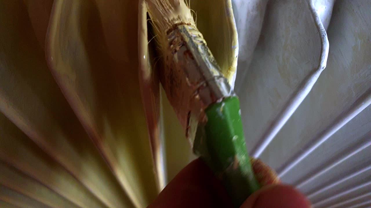 Home Improvements - repainting a radiator during lockdown