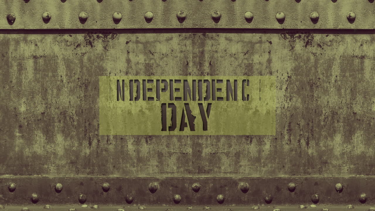 녹색 텍스처와 군사 철강 배경에 텍스트 독립 기념일
