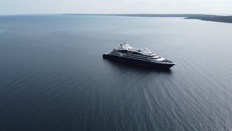 Drone-shot-of-beautiful-yacht-on-sparkling-waters