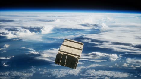 vieja caja de madera en órbita terrestre