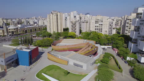 Museo-De-Diseño-Holon-Es-Un-Centro-Internacional-Para-La-Innovación-En-El-Diseño