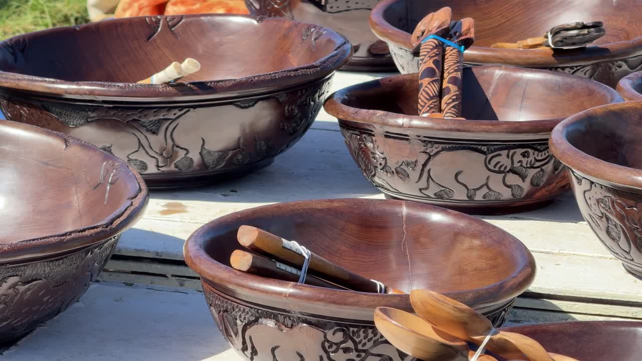 African curios sold at the market