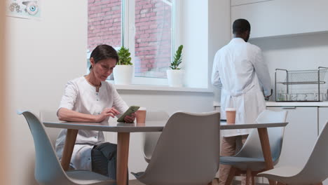 doctors having a coffee break