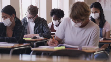 de vuelta a la escuela y estar a salvo de ello