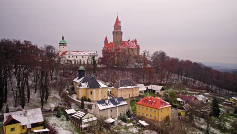 Castillo-De-Bouzov-En-República-Checa