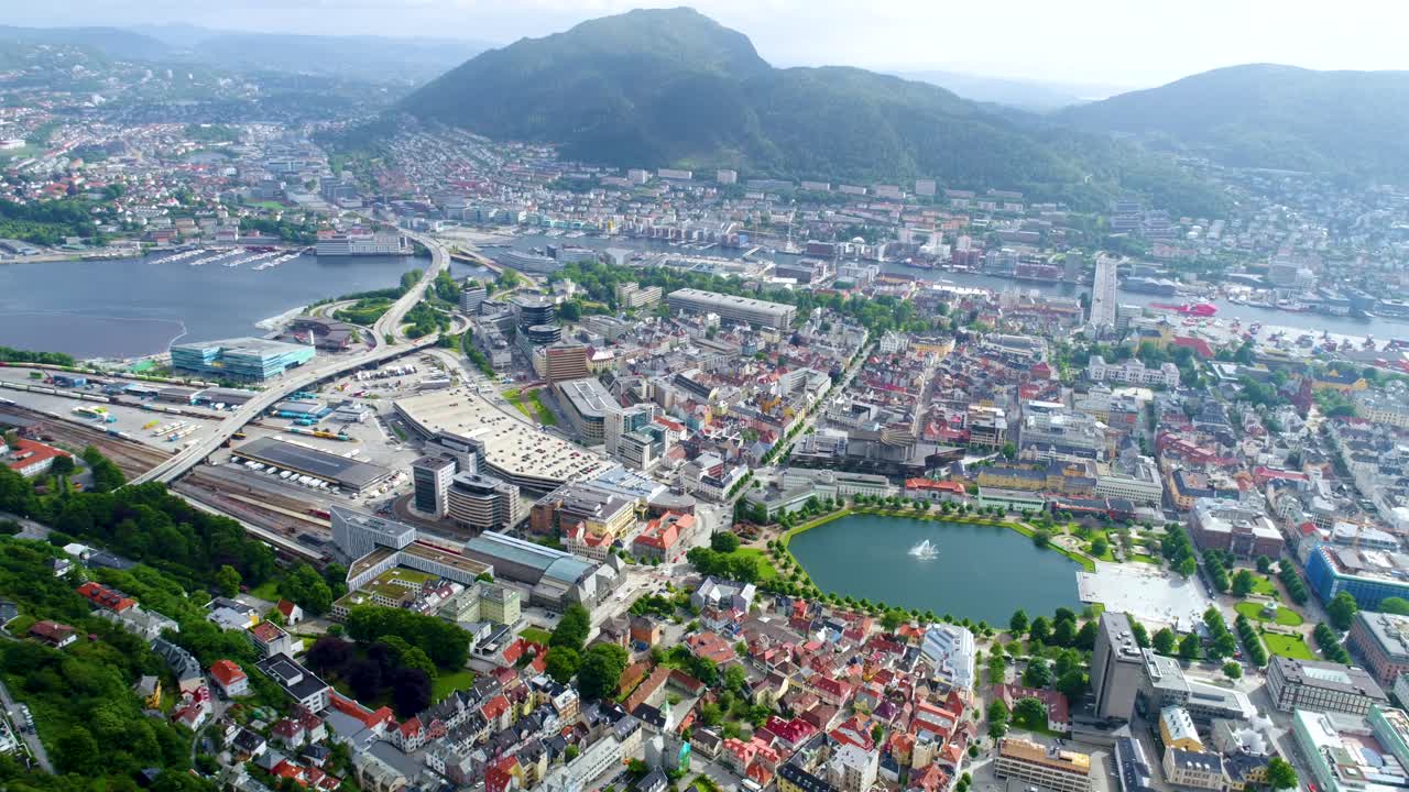 베르겐 (bergen) 은 노르웨이 서해안의 호르달랜드에 있는 도시이자 지방자치단체이다. 베르겐은 노르웨이에서 두 번째로 큰 도시이다.