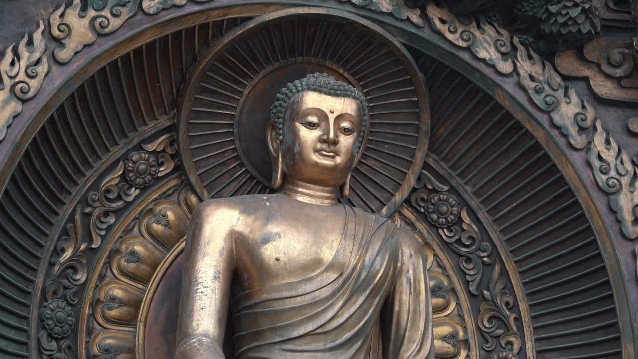 man made statues 霊山大仏、無錫