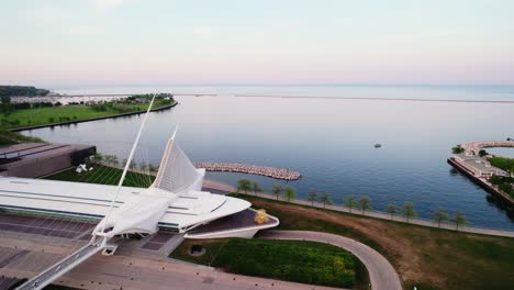 revealing lakefront of lake michigan