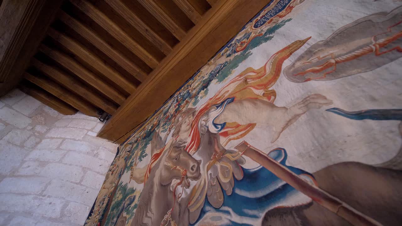 Ancient Battle Scene Tapestry: A Detailed Look at a Historical Wall Hanging