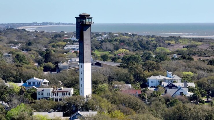 antenna del faro dell'isola di sullivan vicino a charleston sc, carolina del sud