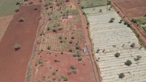 Sereno-Paisaje-Agrícola-De-Tierras-De-Cultivo-En-El-Sur-De-Kenia,-África,-Vista-Aérea.