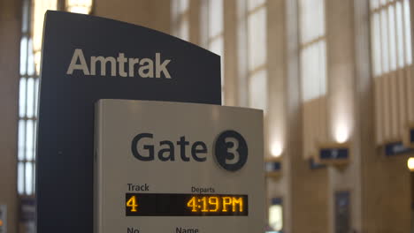 30th-Street-Bahnhof-Amtrak-Schild-–-Philadelphia,-Pennsylvania