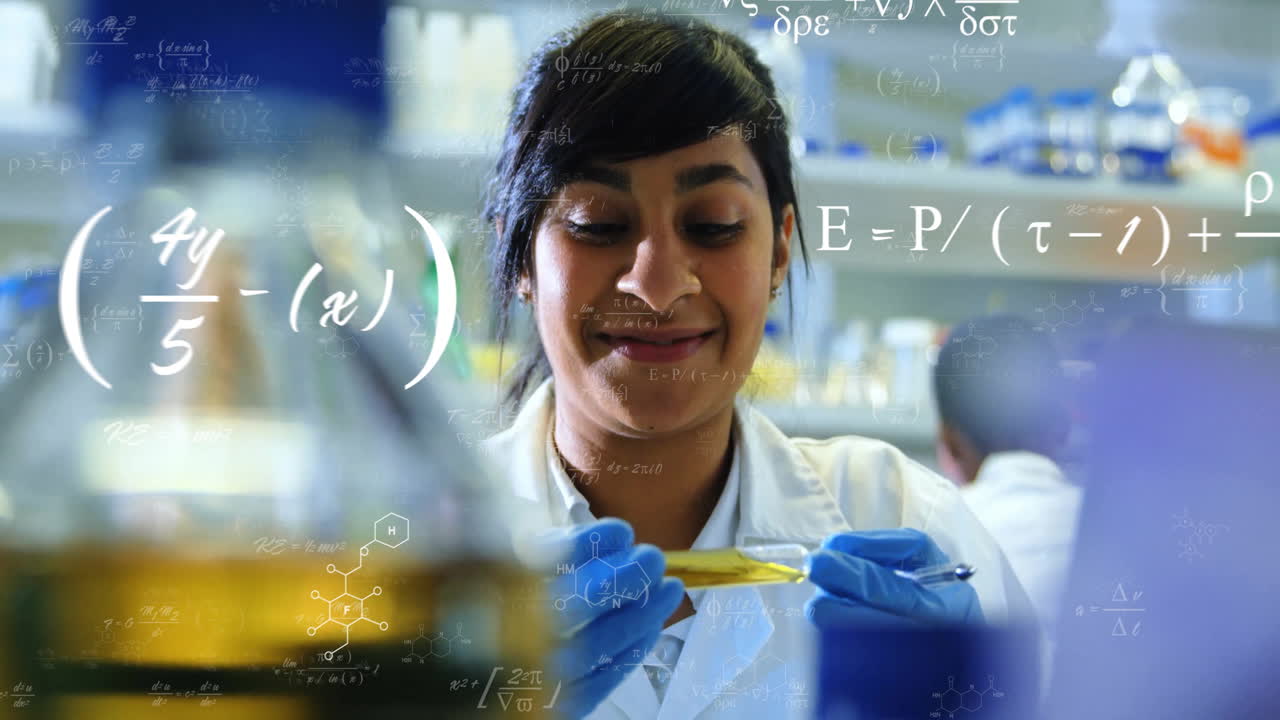 animación del procesamiento de datos científicos sobre una científica biracial en el laboratorio