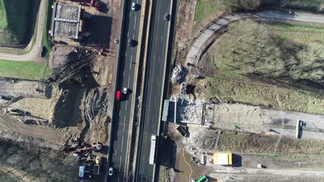 Drohnenaufnahme-Von-Einer-Baustelle-An-Einer-Autobahn