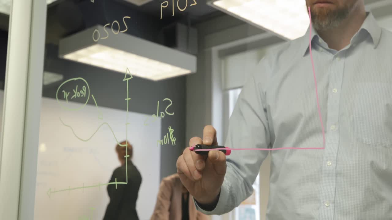 Business professionals working in a modern office&acirc;&euro;&uml;