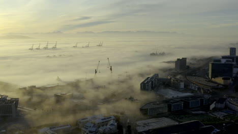 La-Niebla-Finalmente-Se-Levanta