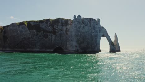 roca de los elefantes en etretat, francia