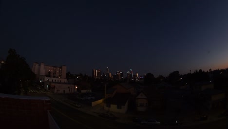 Fuegos-Artificiales-De-Ojo-De-Pez-Sobre-El-Horizonte-De-Los-ángeles