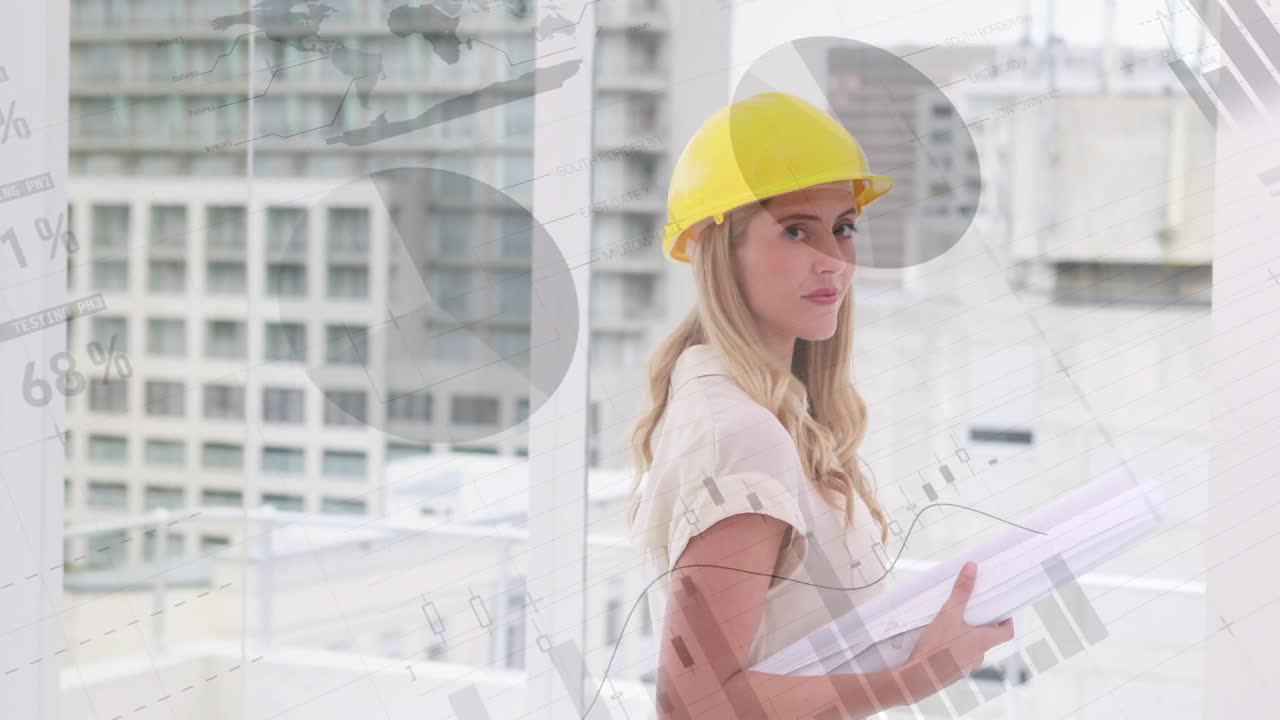 arquitecto caucásico que tiene planos de construcción 4k