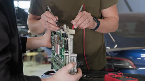 reparación y ensayo de sistemas eléctricos de automóviles