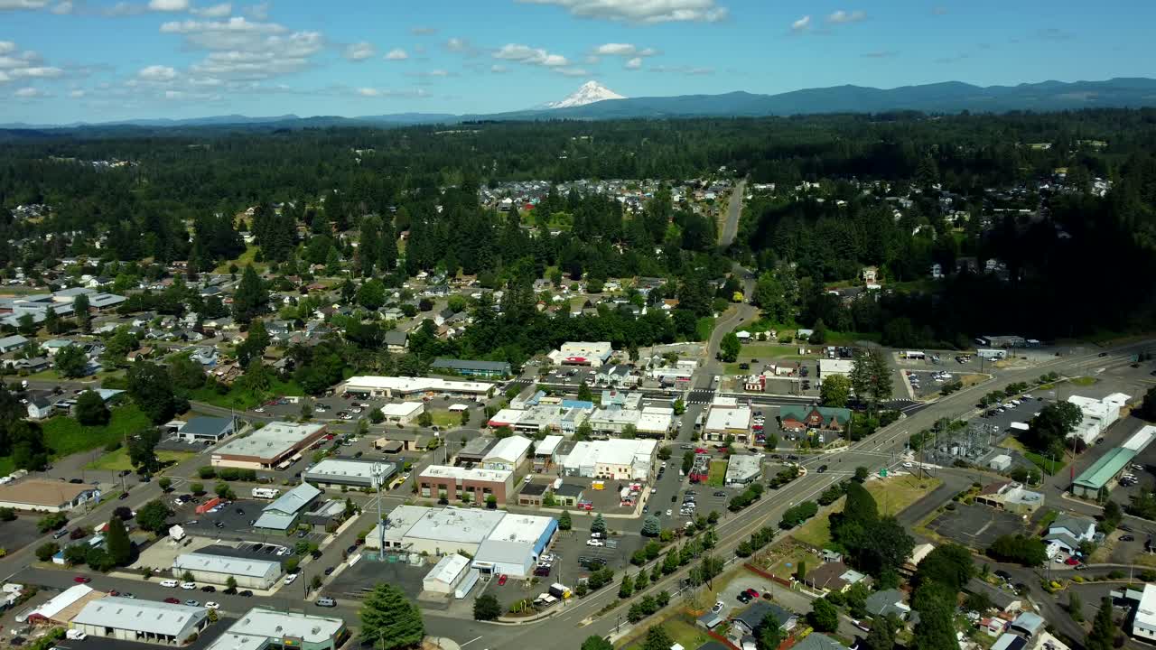 USA, OR, Estacada, Downtown, 2024-07-04 - Flying over downtown Estacada at the 4th of July parade