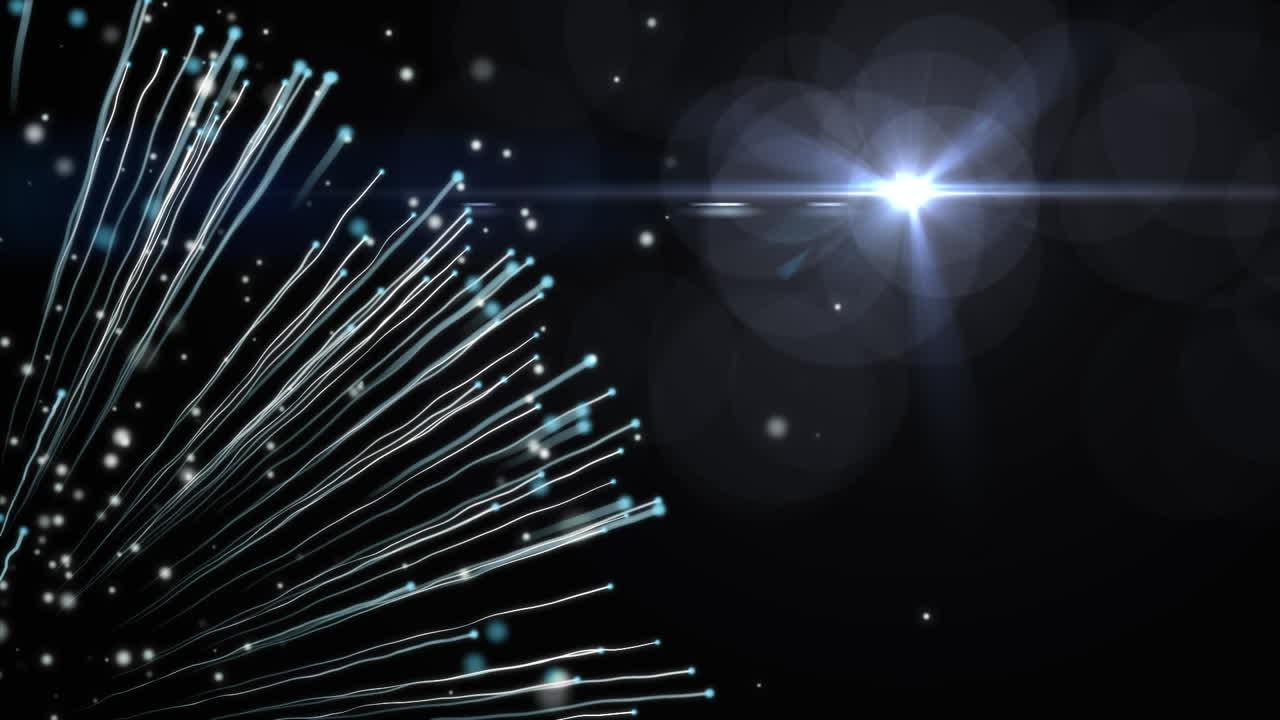 animación de rastros de luz blanca brillante que se extienden diagonalmente sobre un fondo negro