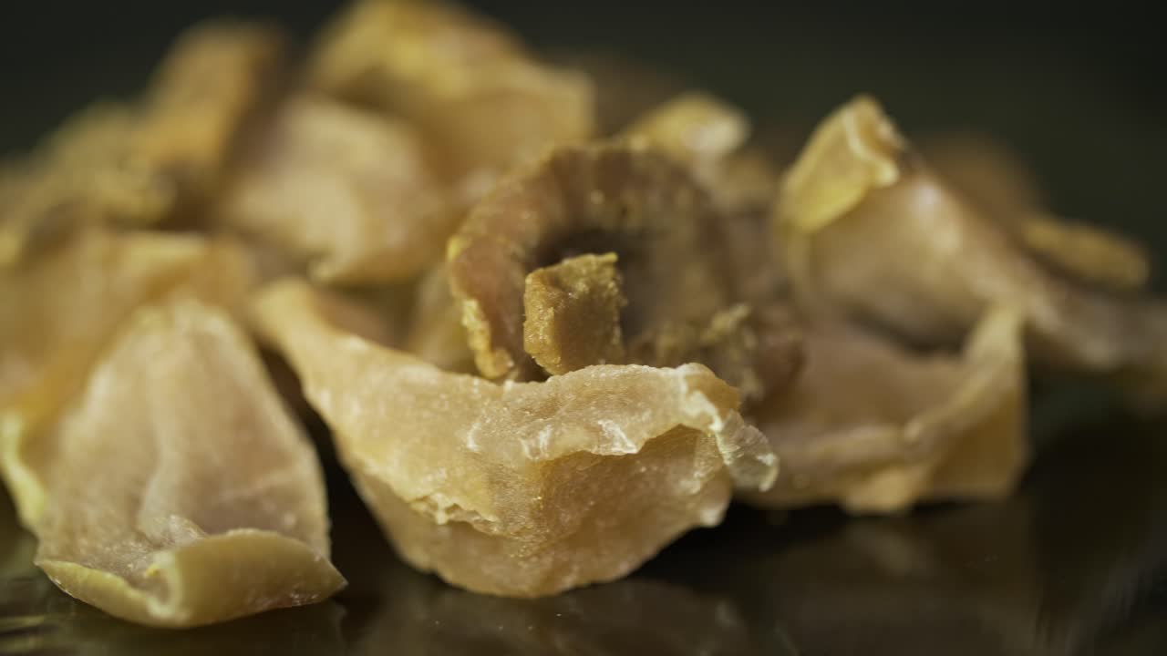 건조한 진주 조각 클로즈업