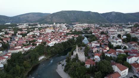 vista de la ciudad bosnia