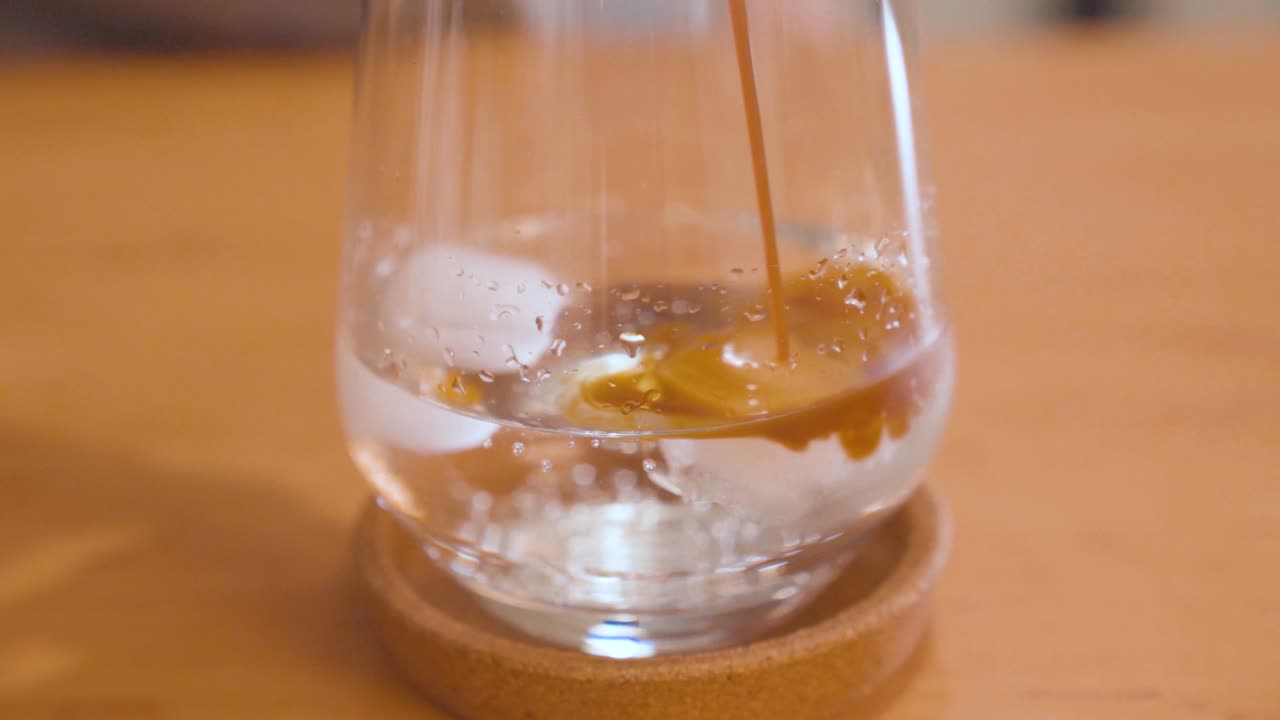 preparación de café helado