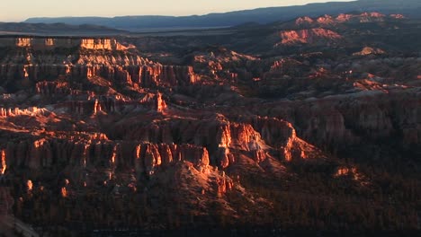 Un-Atardecer-En-El-Parque-Nacional-Bryce