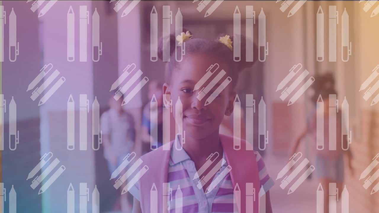 анимация карандашей, плавающих над счастливой афроамериканской девушкой