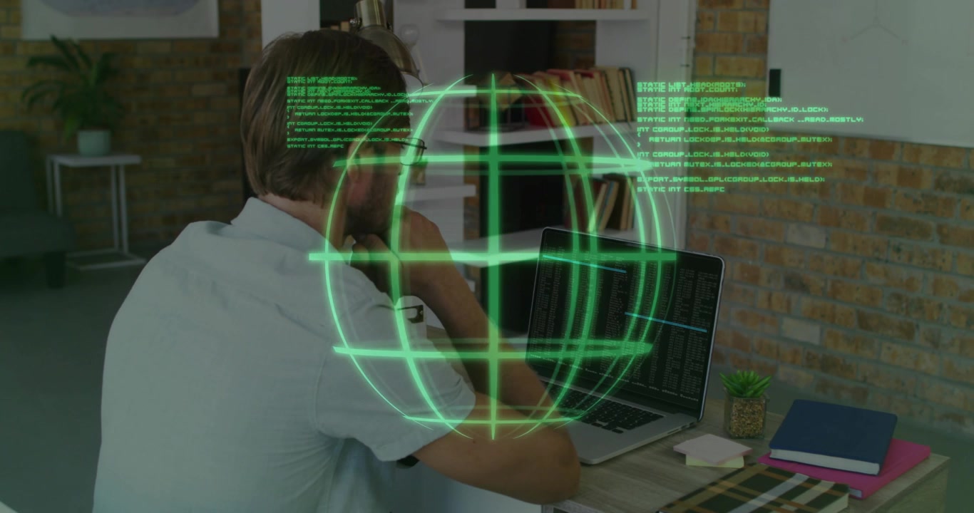 Sviluppatore software concentrato sul laptop che crea un globo 3D con codice scorrevole per l'analisi.