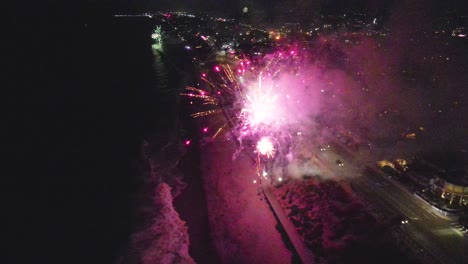 Vista-De-Drones-De-Los-Fuegos-Artificiales-En-Carlsbad