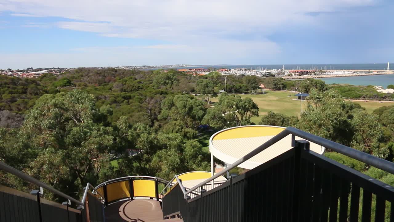 북쪽의 제이콥스 사다리, 운동 계단 - whitfords nodes park