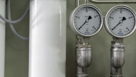 Tracking-Past-Pressure-Gauges