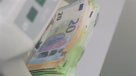 the calculating machine counts euro bills thousand euro